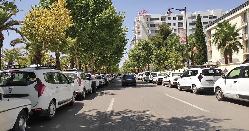 تسجيل سائقي سيارات الأجرة للاستفادة من مجانية التكوين الخاص ببطاقة السائق المهني ابتداء من 8 أبريل الجاري
