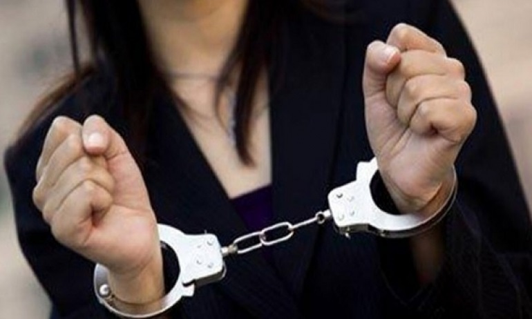 البيضاء.. التحقيق مع أم يشتبه في تعريضها ابنتها لاعتداء وحشي بالشارع