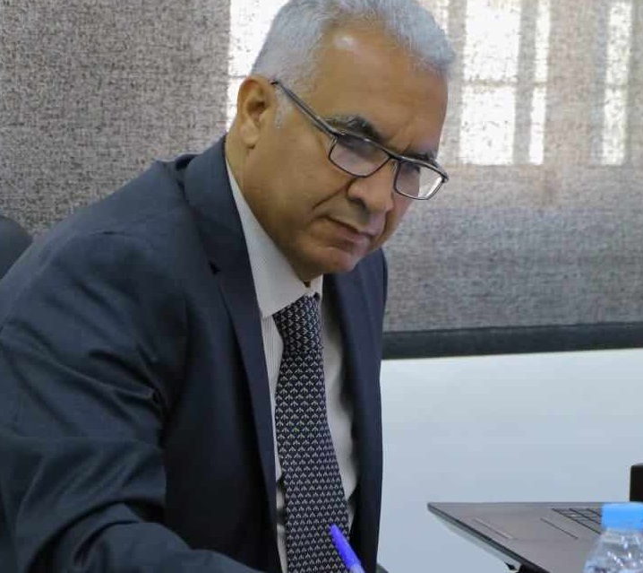 الإعلامي مصطفى الشيخي رئيس إذاعة الحسيمة يحرز شهادة الدكتوراه بميزة مشرف جدا