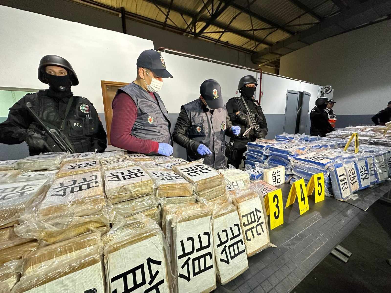 ميناء طنجة المتوسط.. إجهاض عملية للتهريب الدولي للمخدرات القوية