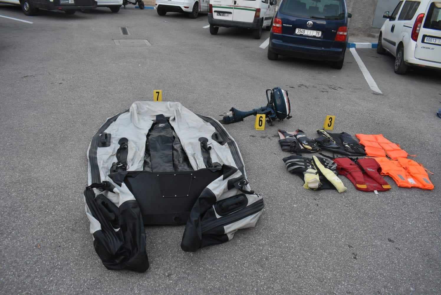 إيقاف 3 أشخاص بالحسيمة للاشتباه في ارتباطهم بشبكة إجرامية تنشط في تنظيم عمليات الهجرة غير الشرعية
