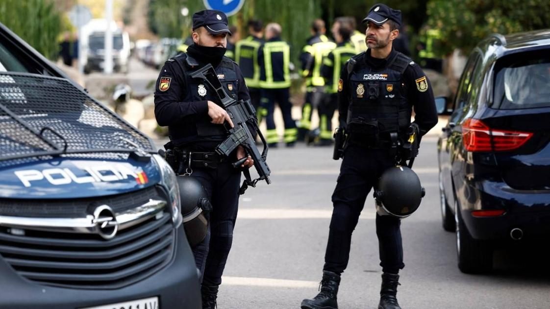 توقيف 4 قاصرين من أصول مغربية في إسبانيا للاشتباه في تخطيطهم لعملية إرهابية ليلة رأس السنة