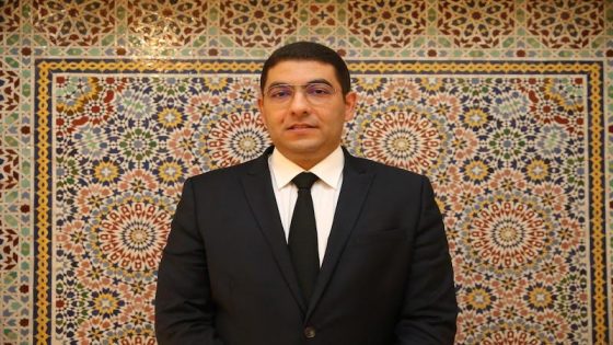 بنسعيد يتوج بجائزة أفضل شخصية حكومية في التواصل الحكومي الاجتماعي في الوطن العربي