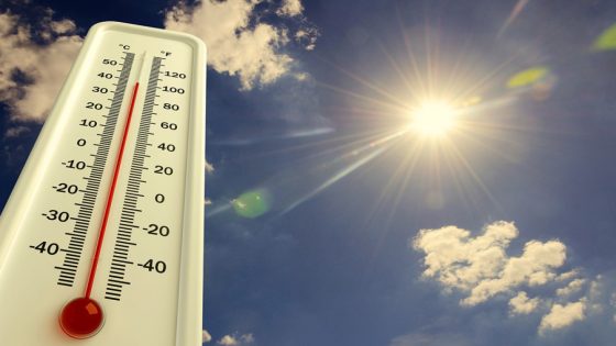 طقس الثلاثاء: أجواء حارة بعدد من الجهات