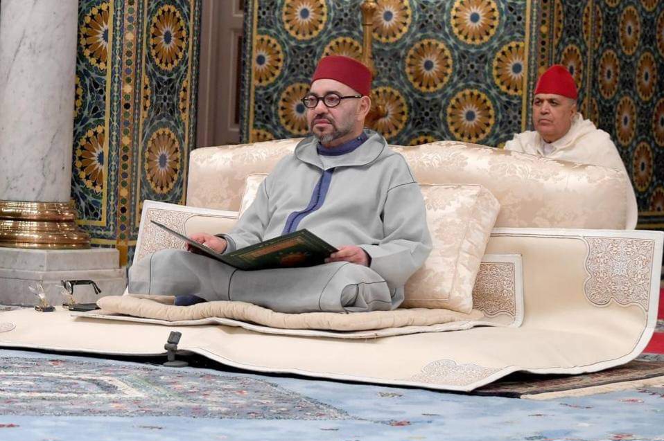 أمير المؤمنين يترأس الدرس الأول من سلسلة الدروس الحسنية الرمضانية لسنة 1445 هـ