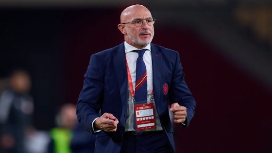دي لا فوينتي: أتمنى لدياز الأفضل