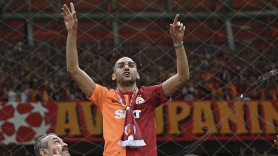 حكيم زياش يتوج رفقة غلطة سراي بلقب الدوري التركي الممتاز