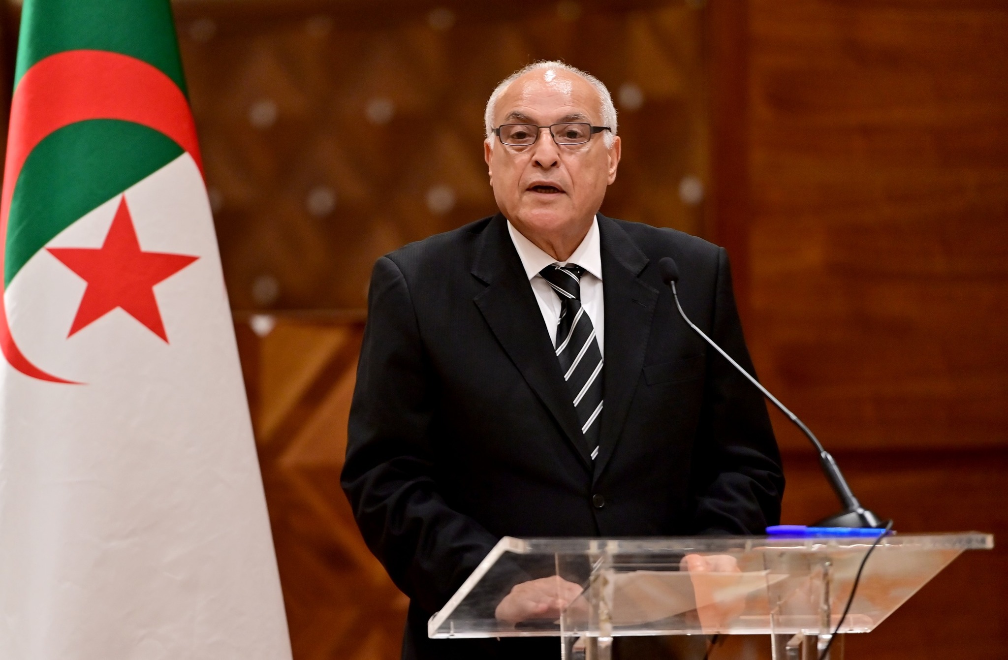 الجزائر تعاني من المغربفرينيا..عطاف يحاول ثني الصين عن الاستثمار في المغرب