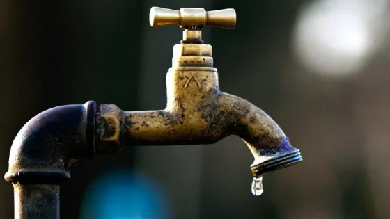 الوكالة المستقلة لتوزيع الماء والكهرباء بمراكش تعلن عن قطع الماء الشروب عن أحياء بمراكش