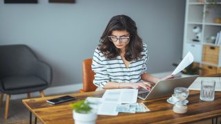 يهم المغاربة المقيمين في الخارج والمستثمرين الأجانب بالمملكة قرار أوروبي بإجبارية تبليغ “أسرار جبائية”
