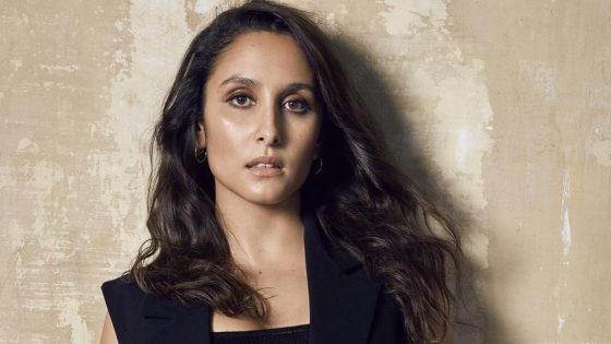 الفنانة سارة برليس تعلن عن دخولها القفص الذهبي
