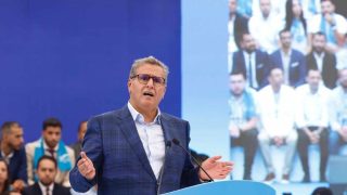 شبيبة الأحرار تشيد بحصيلة الحكومة وتدعو السياسيين إلى التحلي بالمسؤولية الأخلاقية
