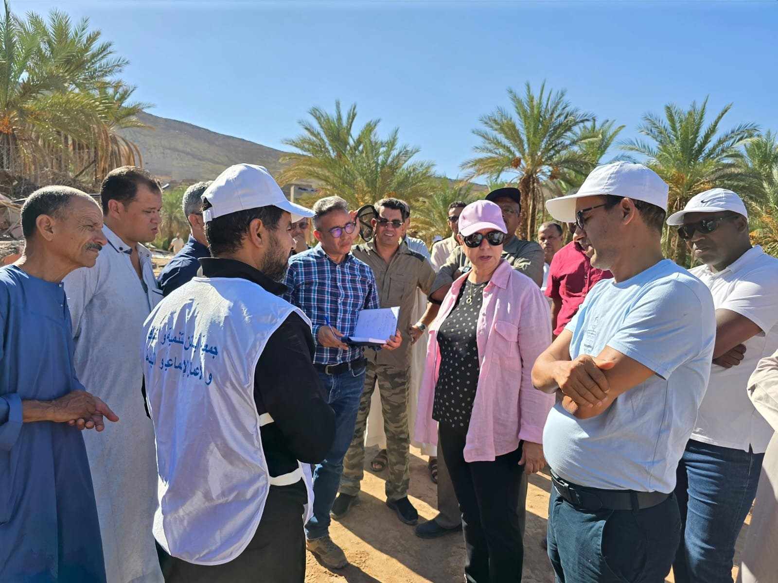 المديرة العامة للوكالة الوطنية لتنمية مناطق الواحات وشجر الأركان تطلع على الأضرار التي خلفتها الفيضانات الأخيرة بواحات طاطا