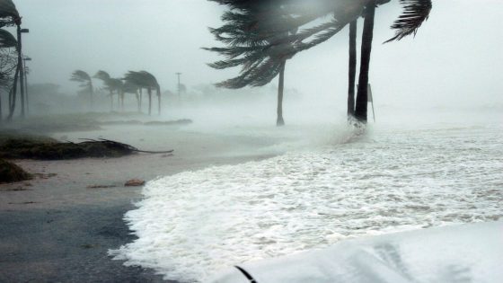 نشرة إنذارية: زخات رعدية قوية مصحوبة بهبات رياح مرتقبة بالعديد من المدن المغربية