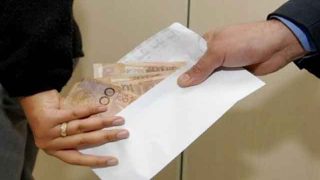 رشوة 2000 درهم مقابل تسهيل الحصول على شهادة إدارية لعقار تطيح بنائب بالجماعة سلالية بشيشاوة