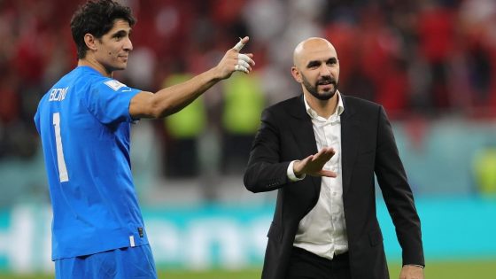 الركراكي يبحث عن مدافعين جدد للمنتخب في أوروبا