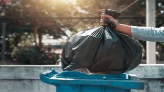 بعد غضب البيضاويين بسبب الأزبال.. وجماعة البيضاء توضح أسباب تراجع خدمات النظافة