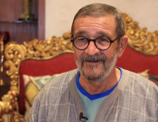 جلالة الملك يعزي أفراد أسرة المرحوم الفنان مصطفى الزعري