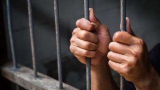 وجّه لها طعنات قاتلة.. رفع عقوبة قاتل تلميذة بمدينة صفرو من 22 سنة حبسا إلى المؤبد