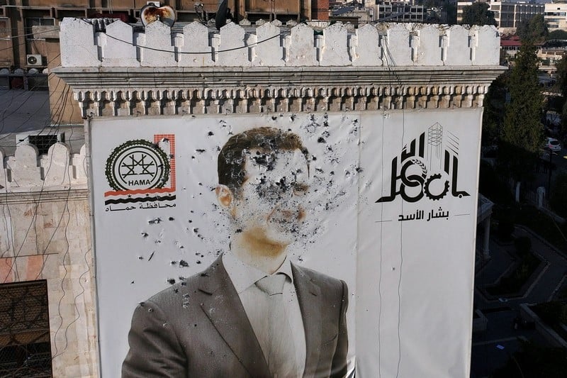 سوريا.. فصائل المعارضة المسلحة تعلن دخول دمشق وتؤكد مغادرة الأسد للبلاد