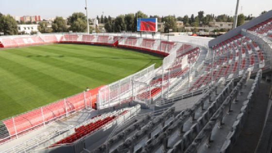 الملعب الشرفي.. جوهرة تؤثث المشهد الكروي الوطني وتحظى بمكانة خاصة في قلوب المكناسيين