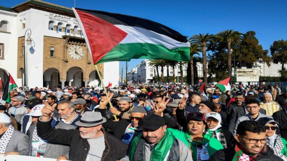 لماذا ومن غيب العلم الوطني المغربي في تظاهرة غزة ؟