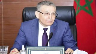 والي جهة الشرق يتفاعل مع شكاية سكان طريق سيدي امعافة بوجدة ويغلق محلاً تجارياً مخالفاً