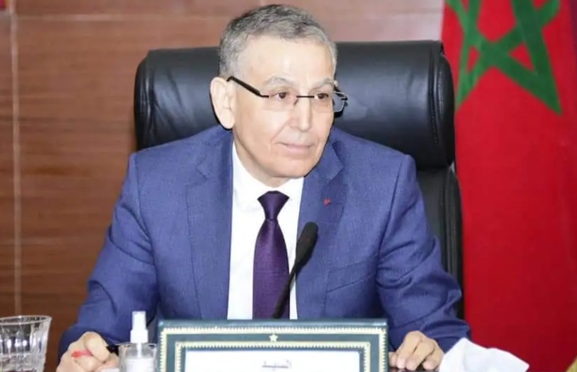 والي جهة الشرق يتفاعل مع شكاية سكان طريق سيدي امعافة بوجدة ويغلق محلاً تجارياً مخالفاً