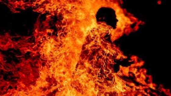 رئيس جماعة تسبب في وفاة شاب حرقاً باليوسفية..المحكمة تدينه بالسجن النافذ لمدة 10 أشهر