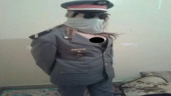 أجودان فالدرك وقف جوج قاصرات كانو كيرتاديو زي الدرك الملكي في الفنيدق ما معروفش المصدر دبالو