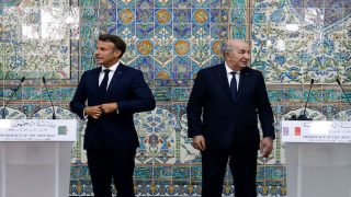 وزير الداخلية الفرنسي يدعو إلى إنهاء العمل باتفاقية مع الجزائر التي تمنح الجزائريين امتيازات خاصة في ما يتعلق بالسفر إلى فرنسا والإقامة فيها