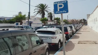 أسفي: إعلان عن مجانية مواقف السيارات في جميع أنحاء المدينة باستثناء منطقتين