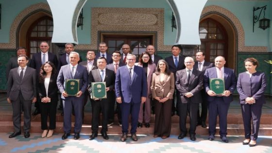 التوقيع بالرباط على اتفاقية استثمارية مع المجموعة الصينية “صنرايز” الرائدة في قطاع النسيج بقيمة 2,3 مليار درهم