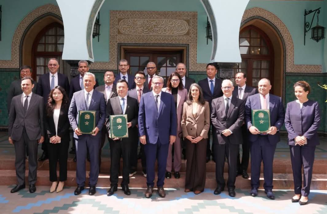 التوقيع بالرباط على اتفاقية استثمارية مع المجموعة الصينية “صنرايز” الرائدة في قطاع النسيج بقيمة 2,3 مليار درهم