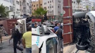 انقلاب شاحنة في حادثة سير خطيرة في حي الحسني بالبيضاء