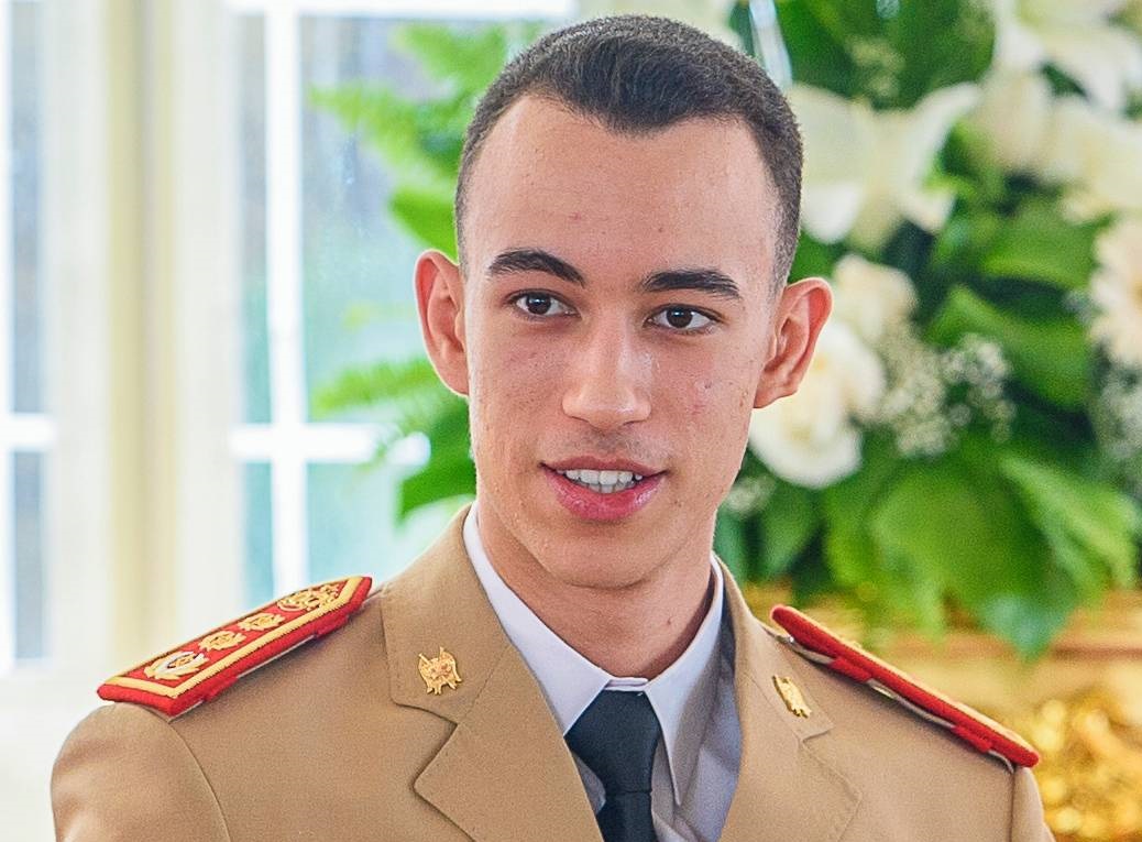 صاحب السمو الملكي ولي العهد الأمير مولاي الحسن يترأس مأدبة غداء أقامها جلالة الملك بمناسبة الذكرى الـ 69 لتأسيس القوات المسلحة الملكية