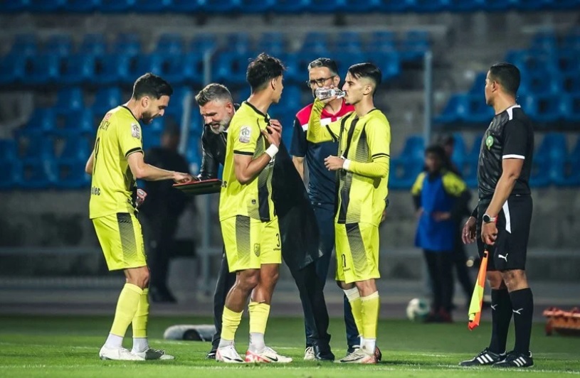 فريق المغرب الرياضي الفاسي ينفصل عن مدربه توميسلاف ستيبيتش