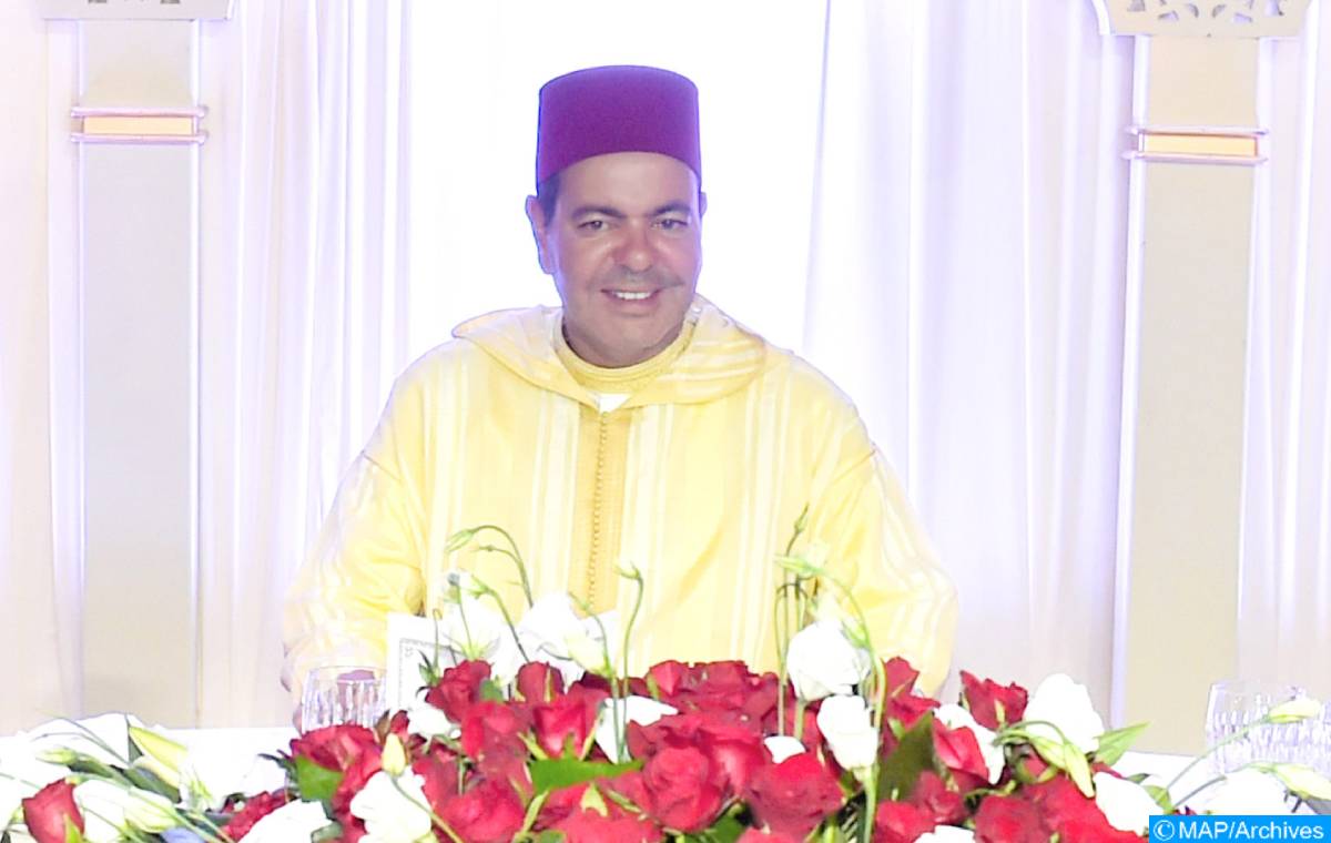 صاحب السمو الملكي الأمير مولاي رشيد يترأس بتطوان مأدبة غداء أقامها رئيس الحكومة بمناسبة عيد العرش المجيد