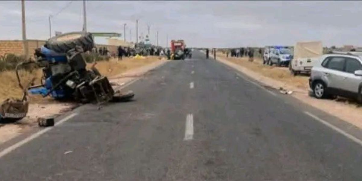 مصرع 5 أشخاص وإصابة 11 آخرين في حادث سير مروع بين سيدي بنور وأولاد عمران