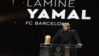 لامين يامال يفوز بجائزة أفضل لاعب شاب لسنة 2025 (فيديو)