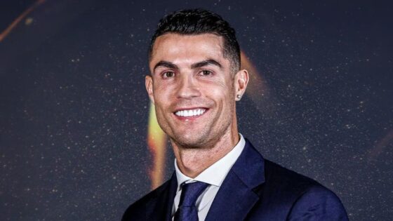 رونالدو يتوج بجائزة “الأفضل في كل العصور” (فيديو)