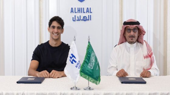 الهلال يمدد ارتباطه بحارس عرين الأسود ياسين بونو
