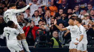ريال مدريد ينهي هيمنة برشلونة على الكلاسيكو ويبتعد بالصدارة