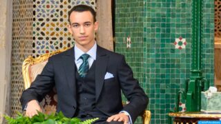 بتعليمات سامية من جلالة الملك، صاحب السمو الملكي ولي العهد الأمير مولاي الحسن يترأس بالقنيطرة حفل تخرج الفوج 26 للسلك العالي للدفاع والفوج 60 لسلك الأركان