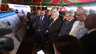 Le ministre de l'Équipement et de l'Eau, Nizar Baraka, effectue une visite à la région de Dakhla-Oued Eddahab, consacrée au lancement et au suivi de l’état d’avancement de programmes et projets structurants, à l'occasion du cinquantenaire de la Glorieuse Marche Verte. 04112025-Dakhla