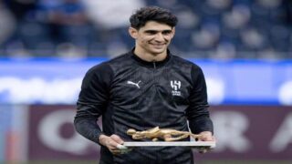 الهلال يكرم حارس عرين الأسود بونو