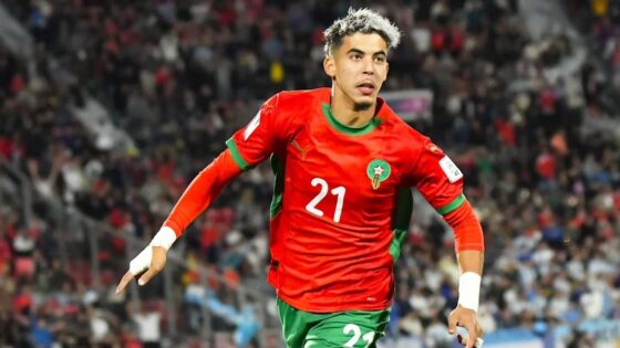 الدولي المغربي زابيري ينضم إلى نادي “رين” الفرنسي