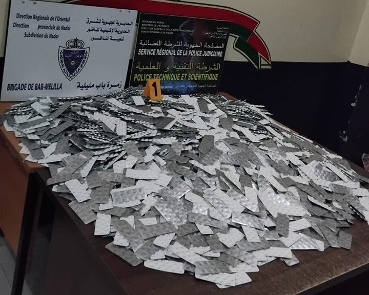 أمن الناظور يحقق في محاولة تهريب أزيد من 64 ألف قرص مخدر من نوع “ريفوتريل”