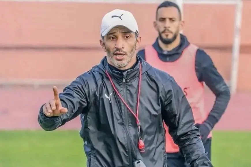 نادي أولمبيك آسفي ينفصل عن مدربه زكرياء عبوب