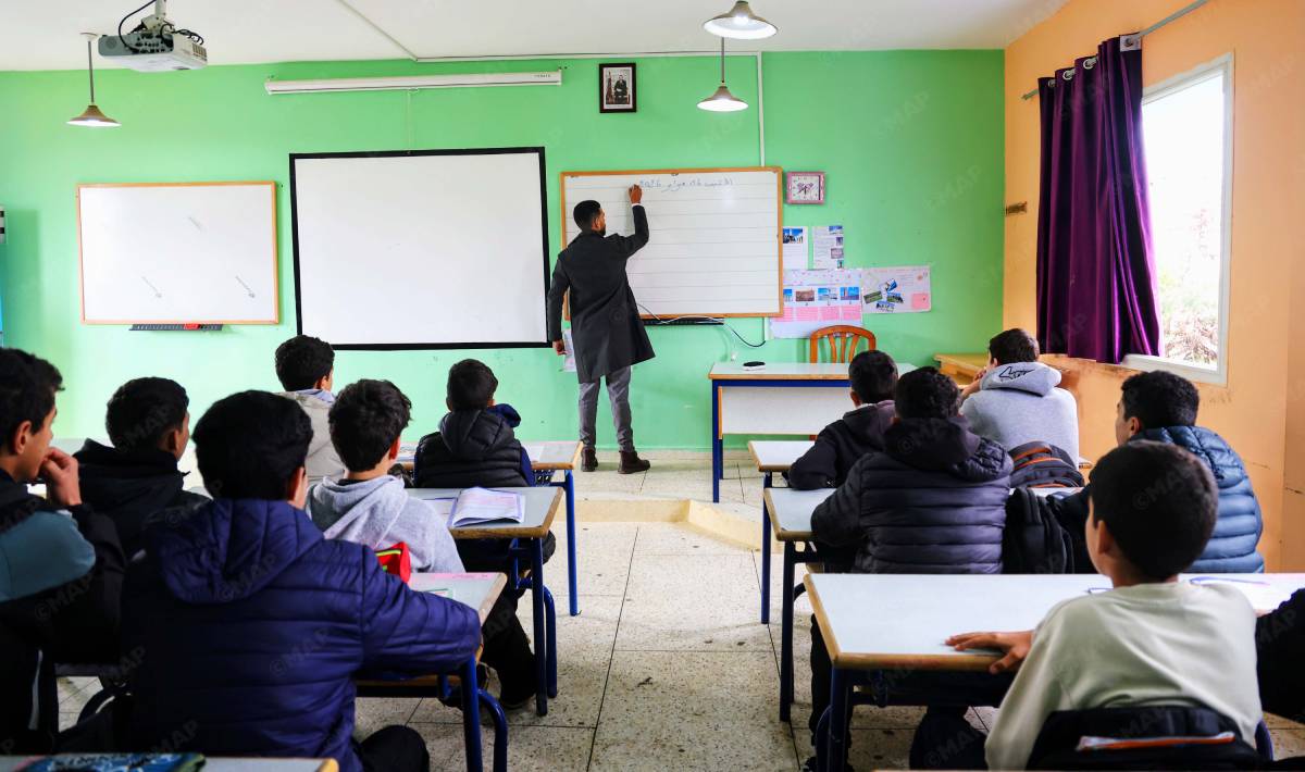 القصر الكبير .. استئناف الدراسة بشكل حضوري بعدد من المؤسسات التعليمية بعد تحسن الظروف المناخية